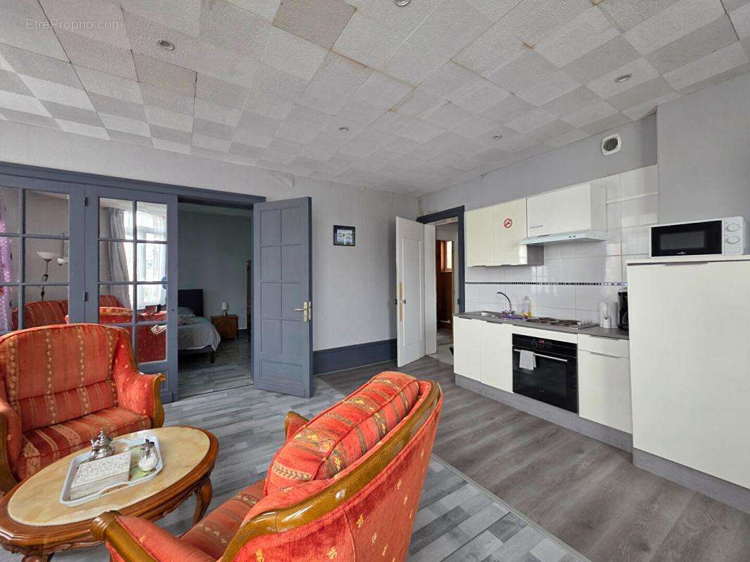 Appartement à FOURMIES