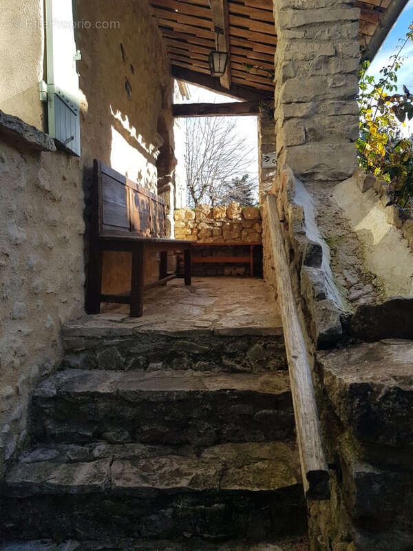 Exclusivité - Demeure d’exception du XVe siècle au cœur de la Provence - Saint Trinit (Vaucluse) - photo 20