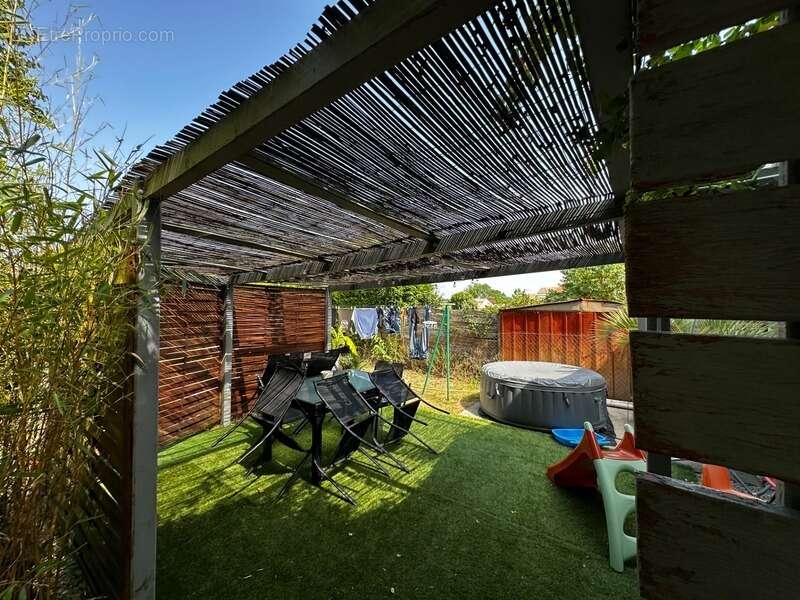 Maison de village de 141 m² avec dépendance et jardin. Beau potentiel - photo 11
