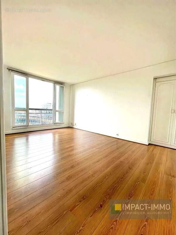 Appartement à LA GARENNE-COLOMBES