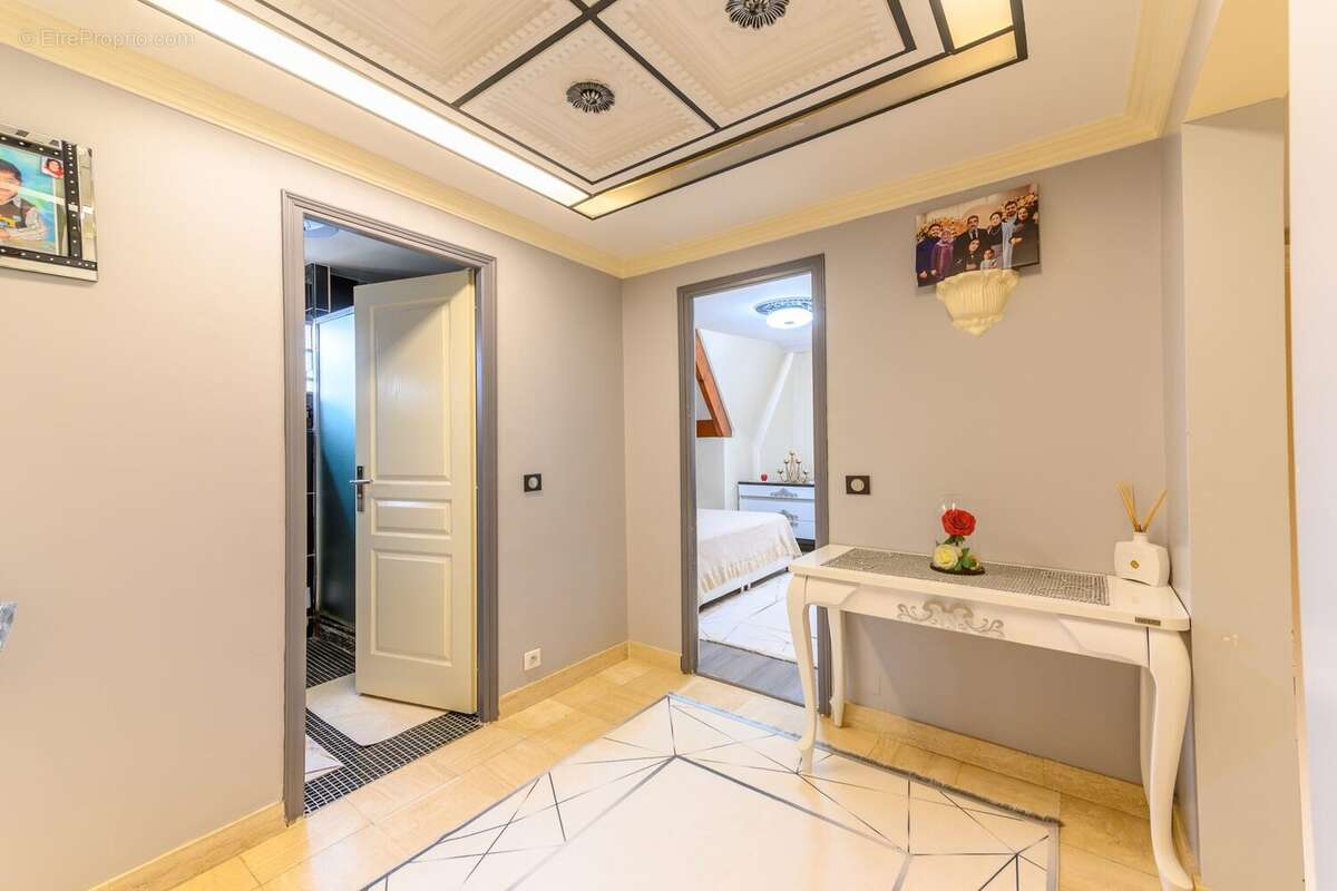 Maison à LE BLANC-MESNIL