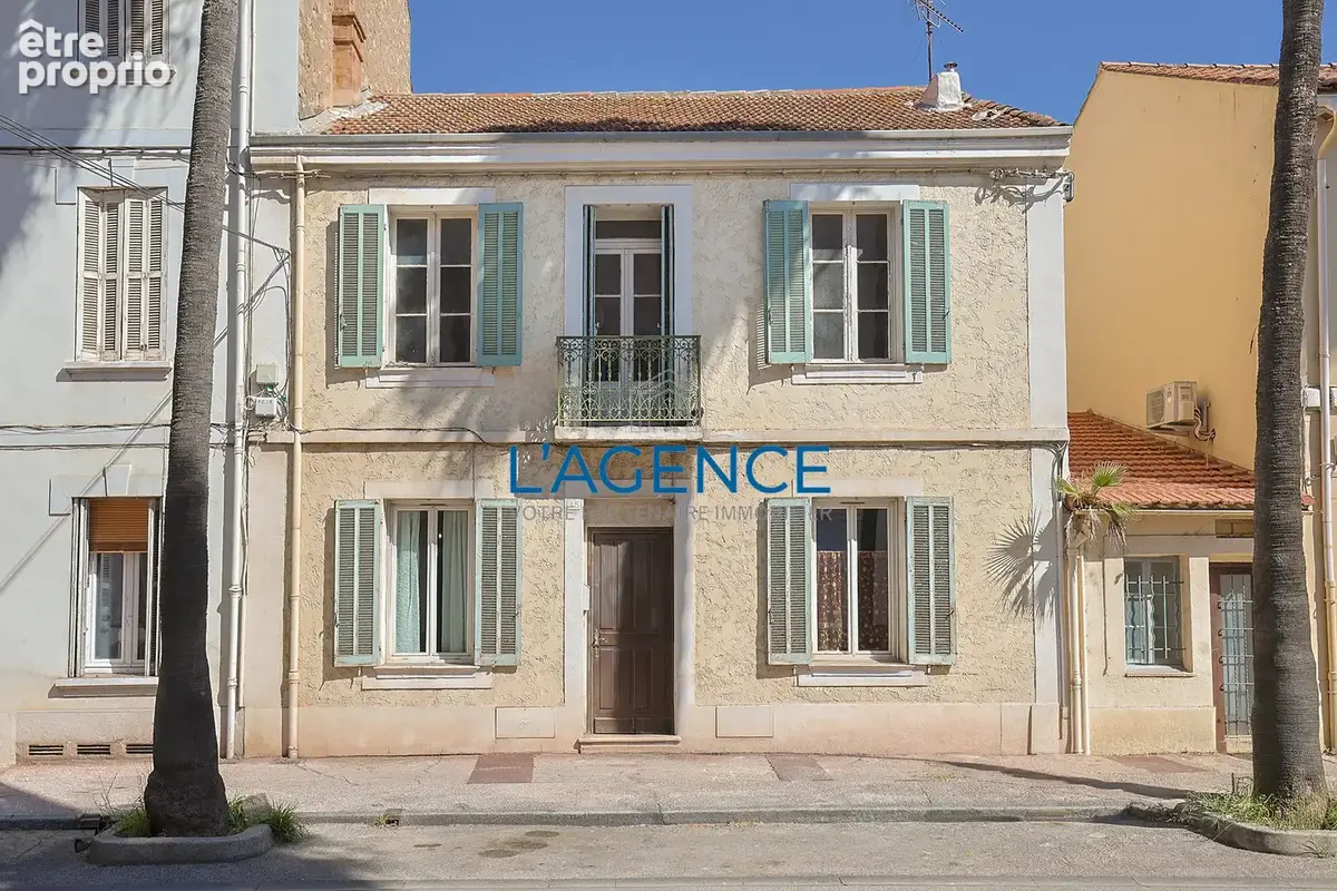 Photo Maison à Hyeres au prix de 390 000€