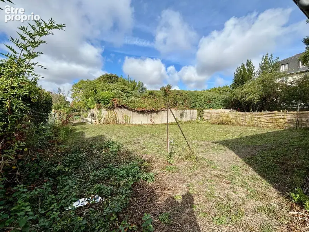 Opportunité rare – Hangar à réhabiliter avec terrain plat de 413 m² au Petit-Saint-Mars - photo 3