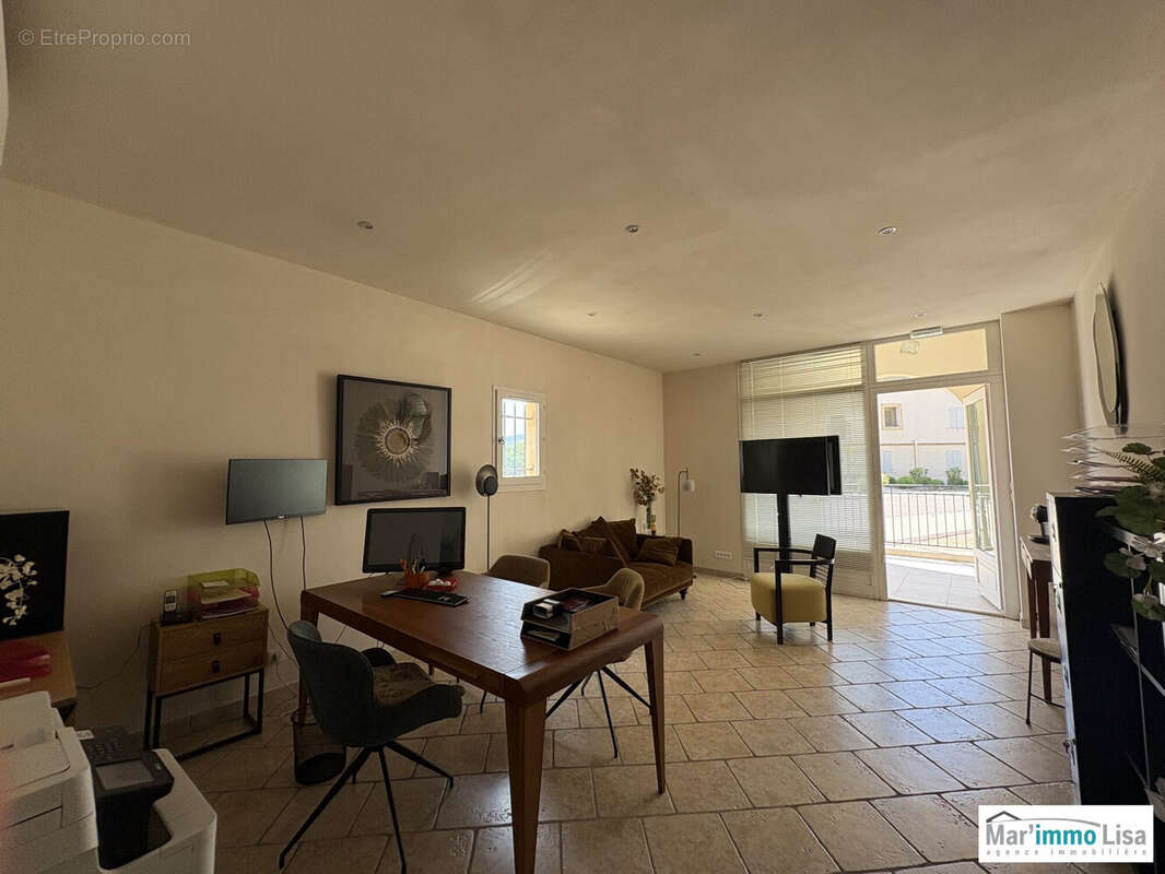 Commerce à MALLEMORT