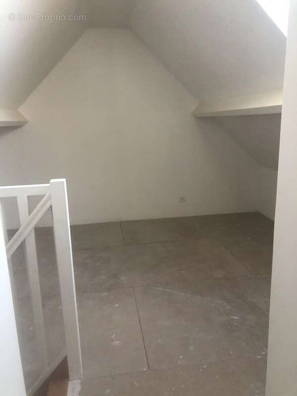 Maison à SARTROUVILLE