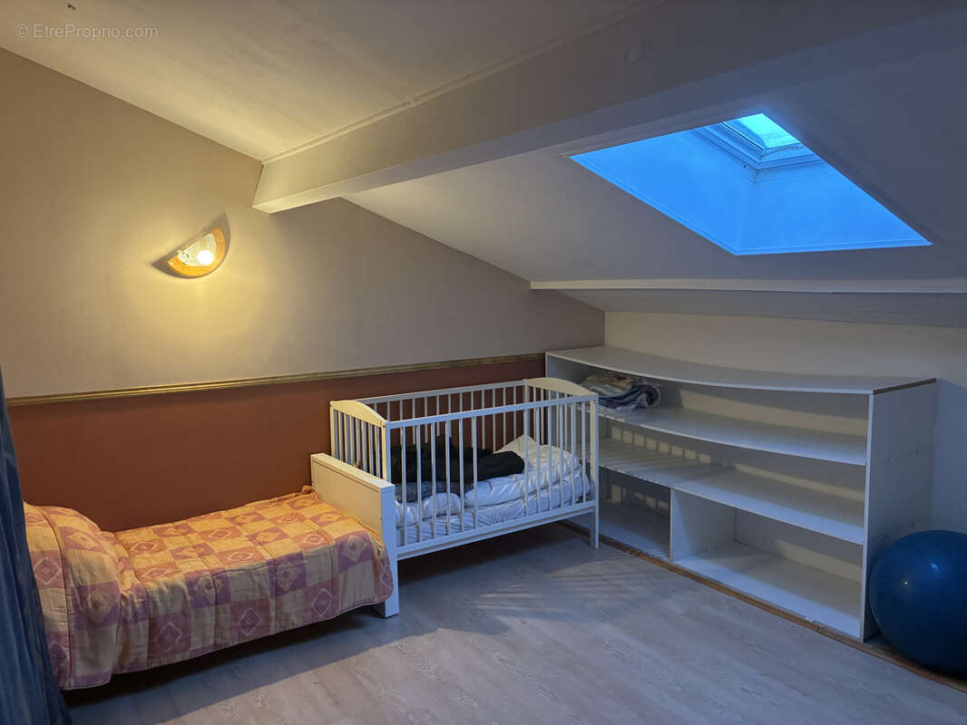 Maison à MOULIETS-ET-VILLEMARTIN