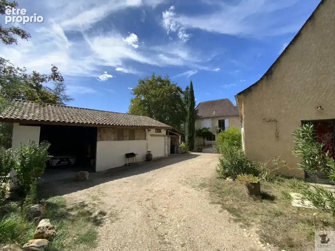 10 Min Nord BERGERAC - Ensemble immobilier périgourdin avec 3 gîtes en activité - 8500 m2 - photo 22