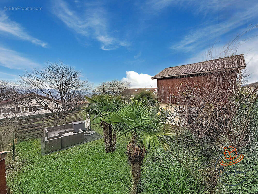 Maison à BELLEGARDE-SUR-VALSERINE