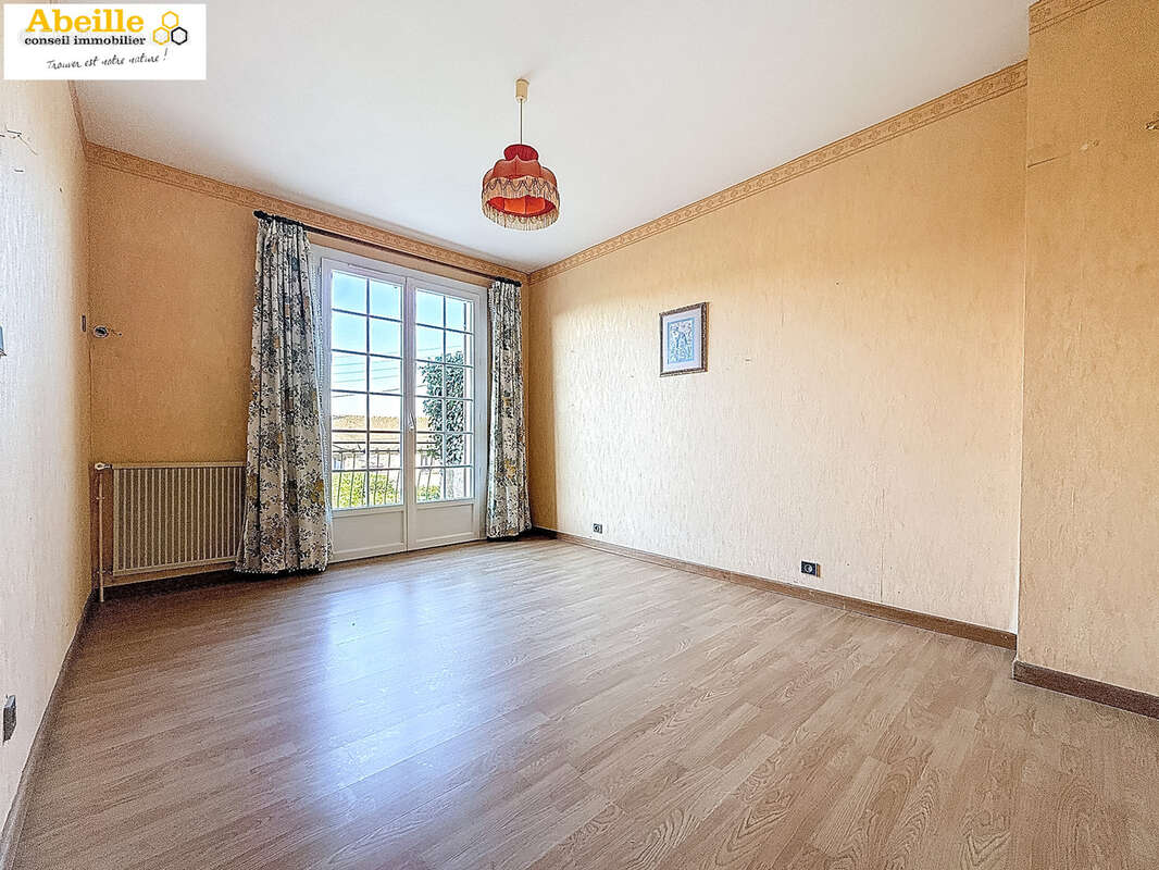 Maison traditionnelle de 116 m2 hab. sur sous-sol total terrain 531 m2 - photo 6