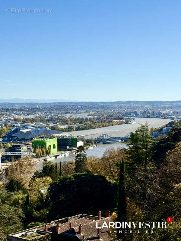 Appartement à SAINTE-FOY-LES-LYON