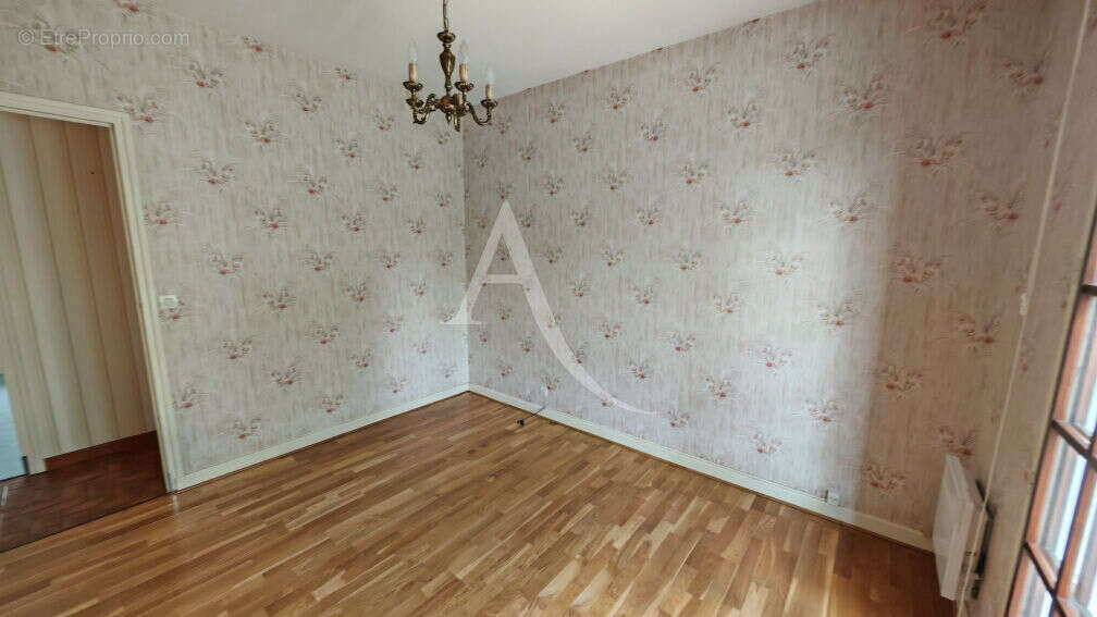 Maison à SAINT-MARTIN-D'HEUILLE