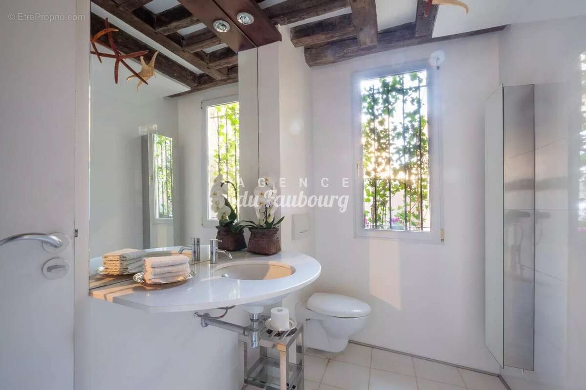 Appartement à PARIS-3E