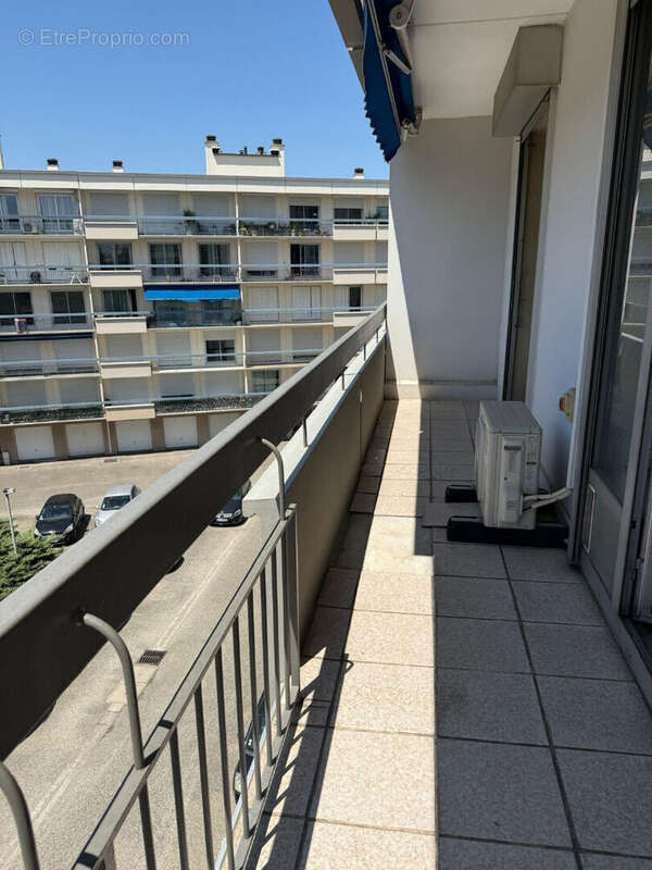 Appartement à LYON-8E