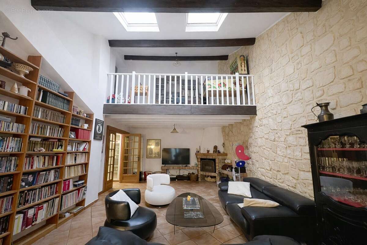 Maison à CHENNEVIERES-SUR-MARNE