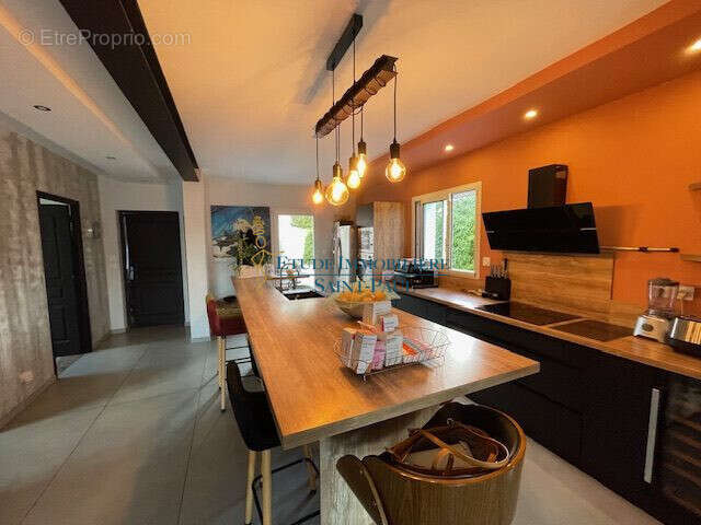 Maison 155 m² à Beziers  - photo 7
