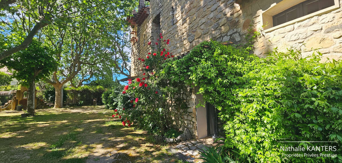 Maison à SOLLIES-PONT