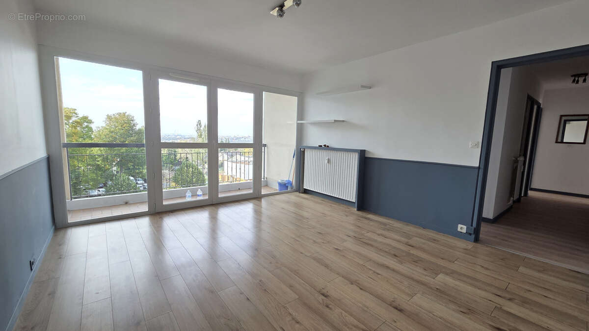 Appartement à LIMEIL-BREVANNES