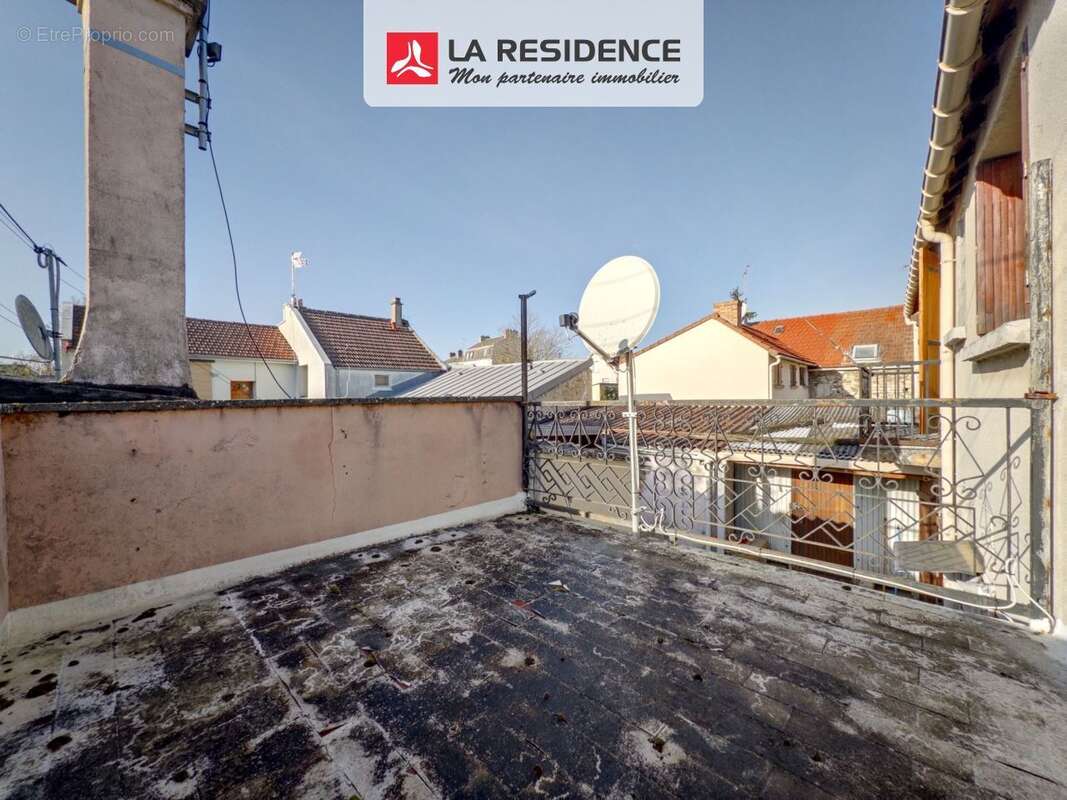 Maison à LES MUREAUX