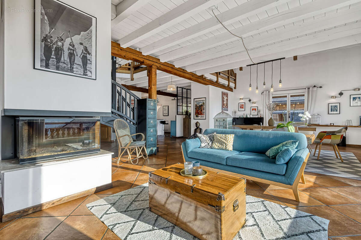 Maison à DINGY-SAINT-CLAIR