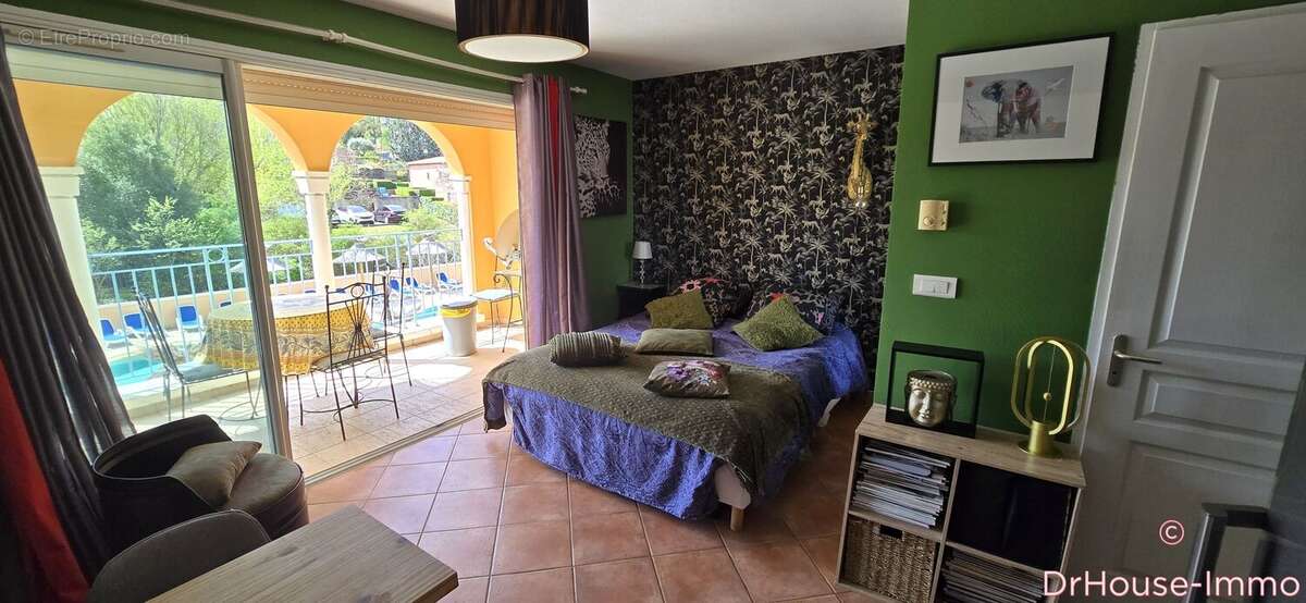 Appartement 23 m² à Greoux-Les-Bains  - photo 2