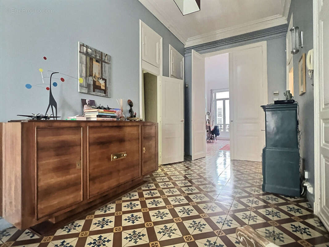 Appartement à MARSEILLE-6E