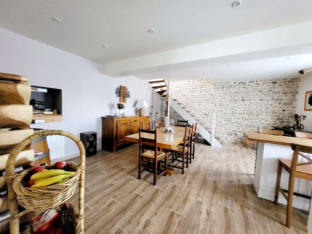 Séjour Maison - Maison à SERMAISES