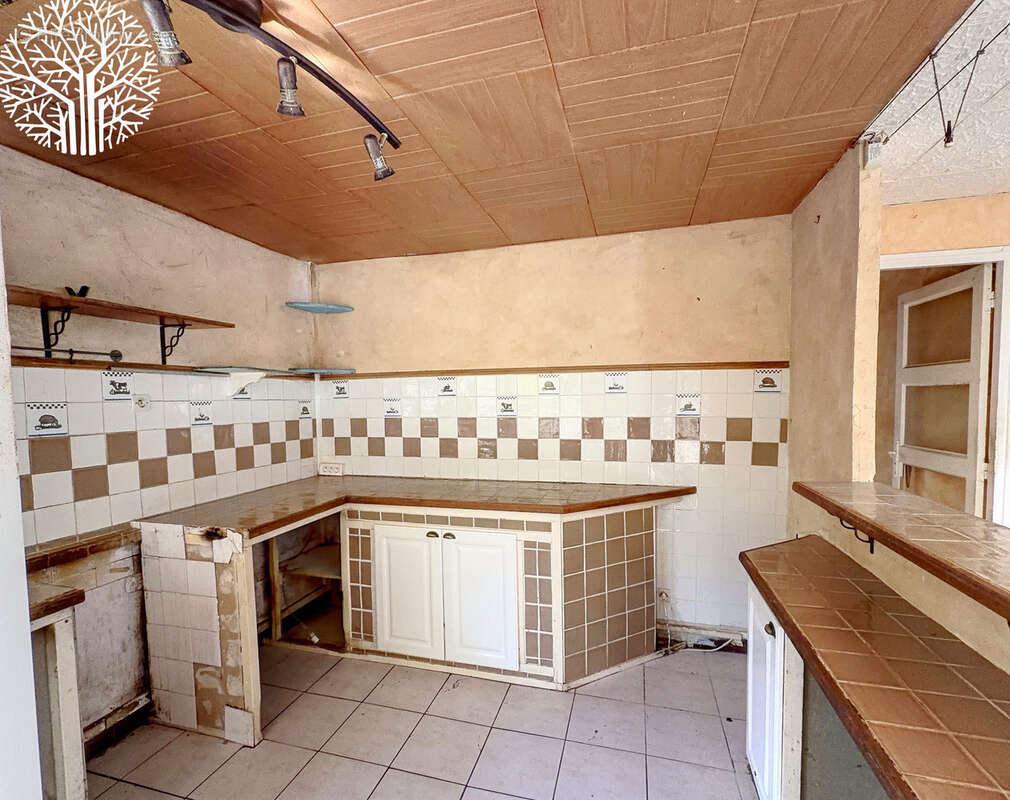 Maison d'habitation a renover - photo 4