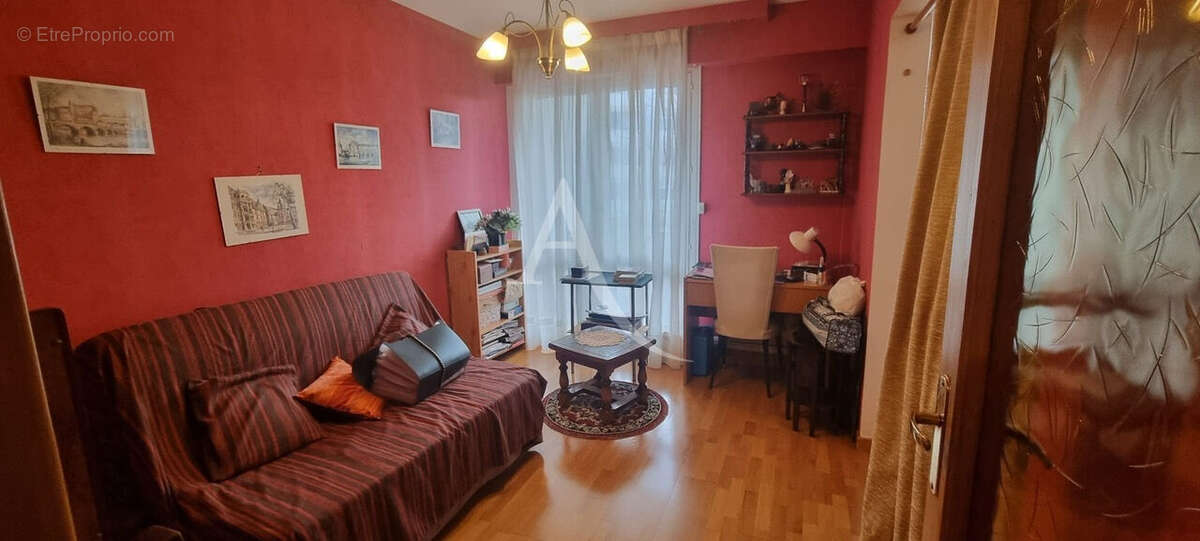 Appartement à LA CHAUSSEE-SAINT-VICTOR