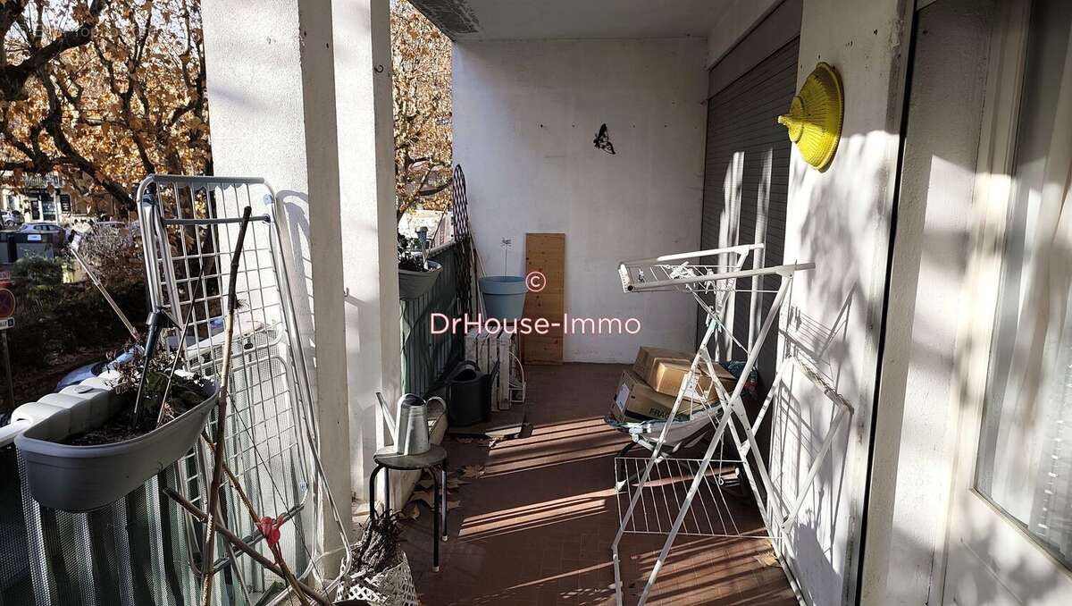 Appartement à BAGNOLS-SUR-CEZE