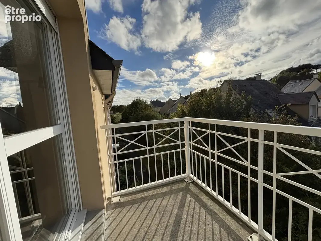 Port-en-bessin-huppain   3 chambres, balcon et 2 stationnements - photo 2