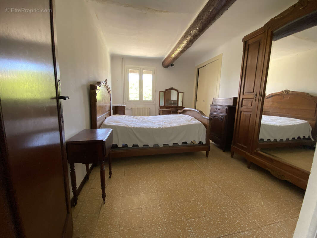 Maison à SOLLIES-VILLE