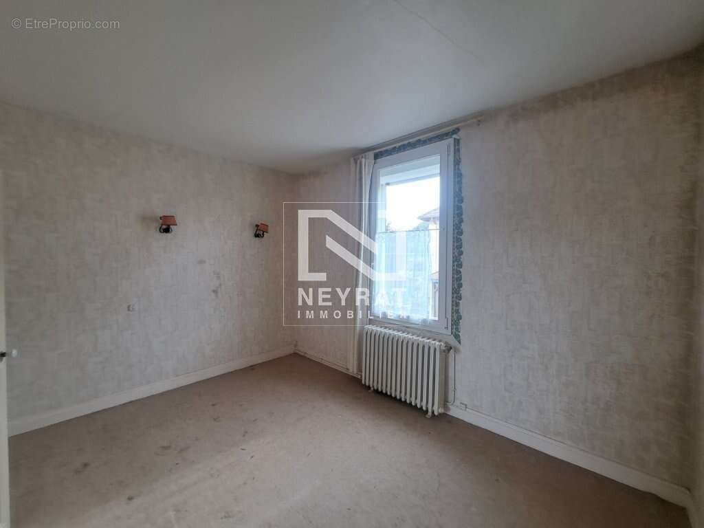 Maison à SAINT-FORGEOT