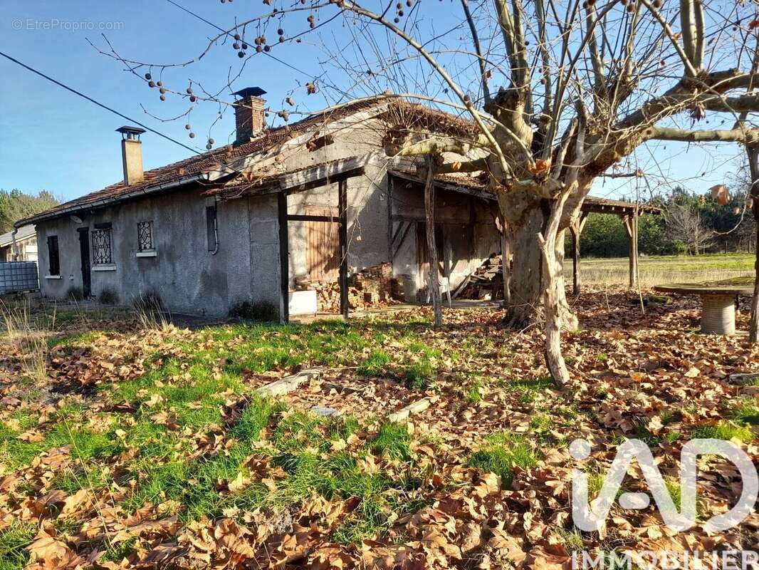 Photo 2 - Maison à ESCOURCE