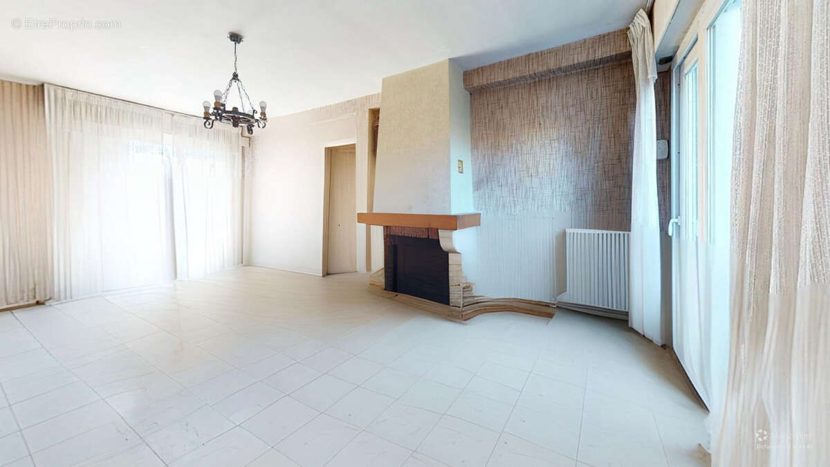 Maison à CASTELGINEST