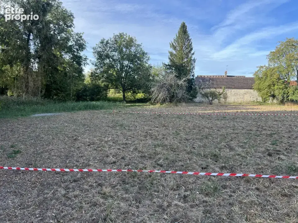 Terrain 878 m² à vendre à La Ferte-Alais (91590) - photo 1