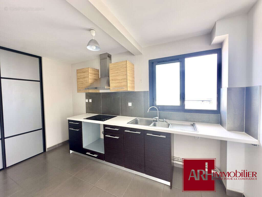 Appartement à SAINT-DENIS