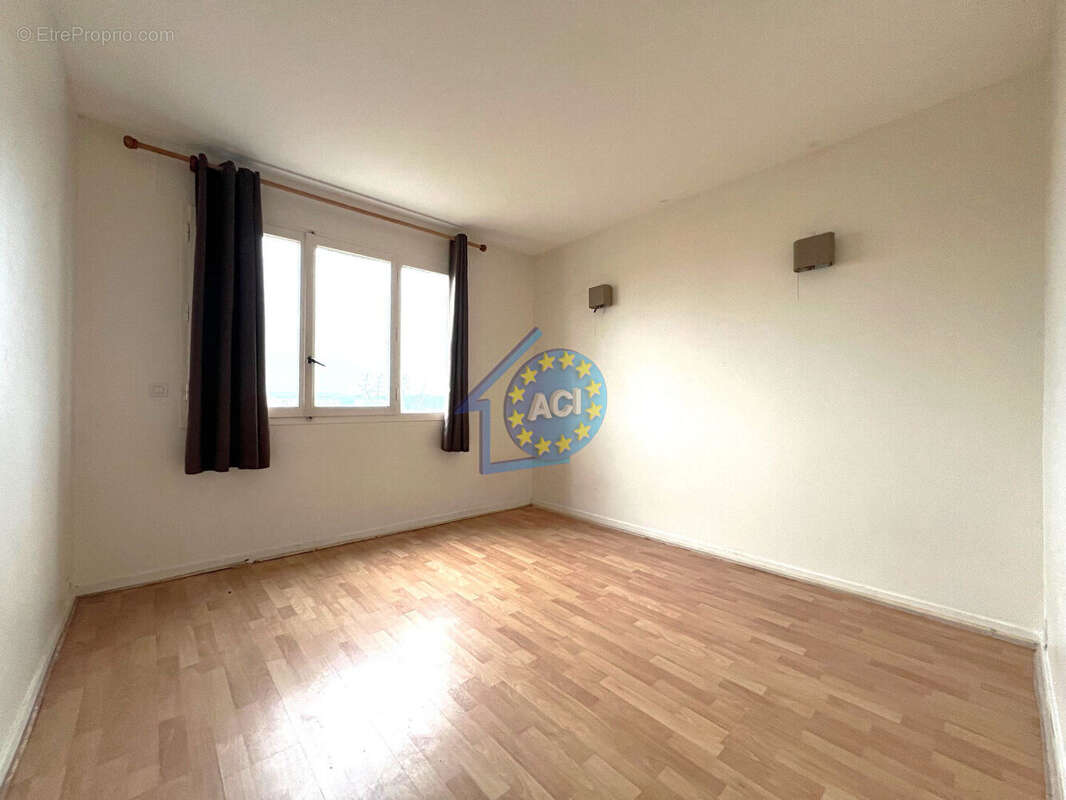 Appartement à MANTES-LA-JOLIE