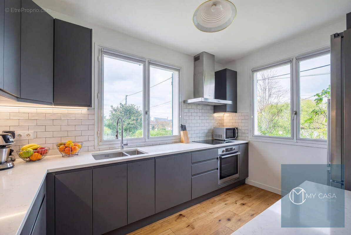 Maison à CHAMPAGNE-AU-MONT-D'OR