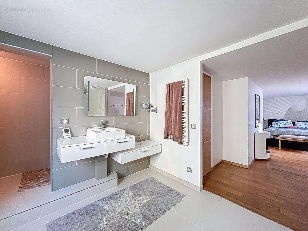 Maison à CROISSY-SUR-SEINE