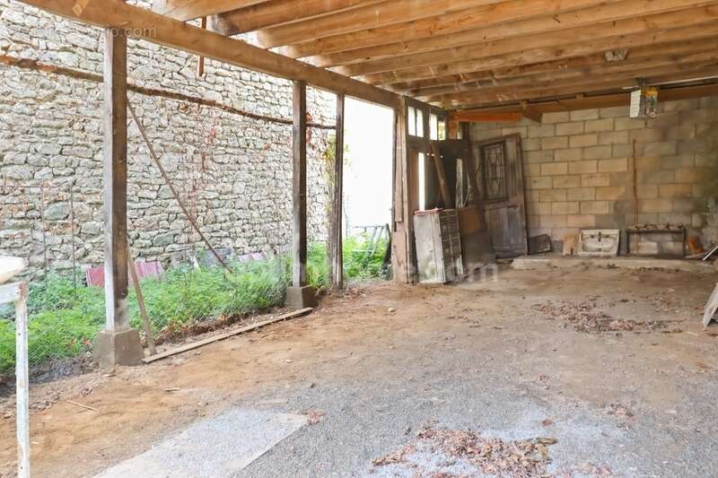 Maison à SAINT-HILAIRE-LA-TREILLE