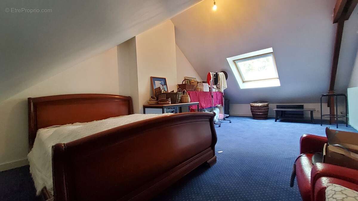 Maison individuelle de 120m² - 6 pièces - 4 chambres - 1 bureau - SAINT-SENOUX - photo 13