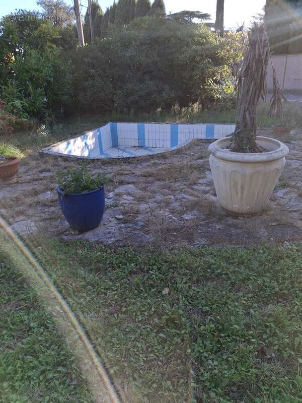 Maison à MONTELIMAR