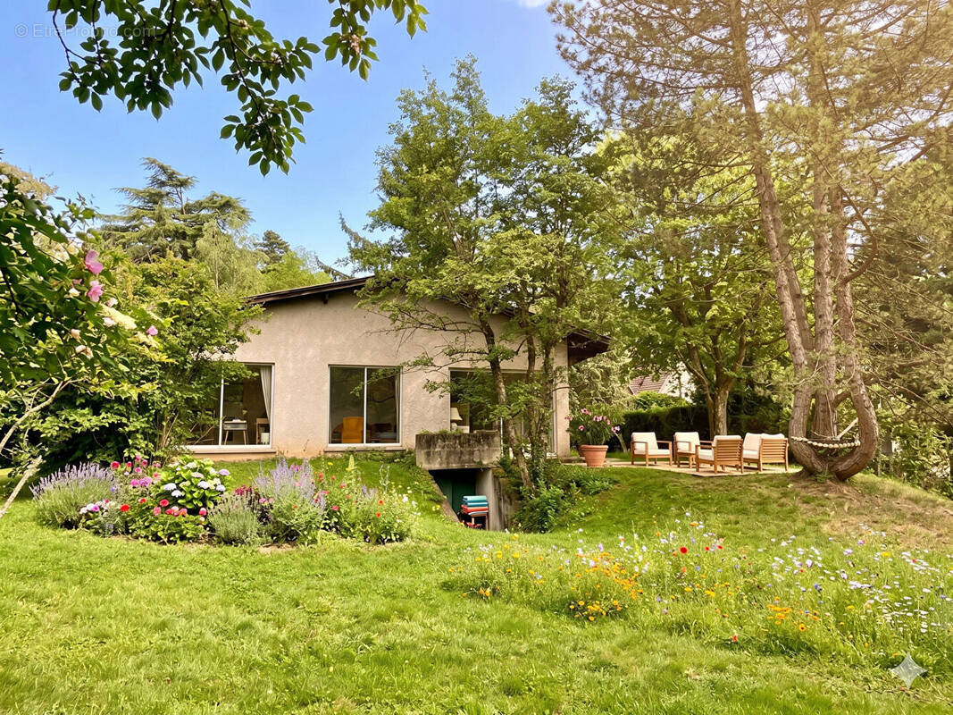 Maison à TASSIN-LA-DEMI-LUNE