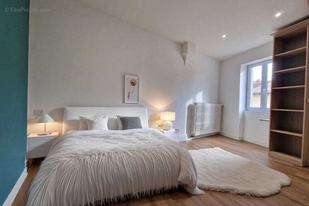 Appartement à COUZON-AU-MONT-D&#039;OR