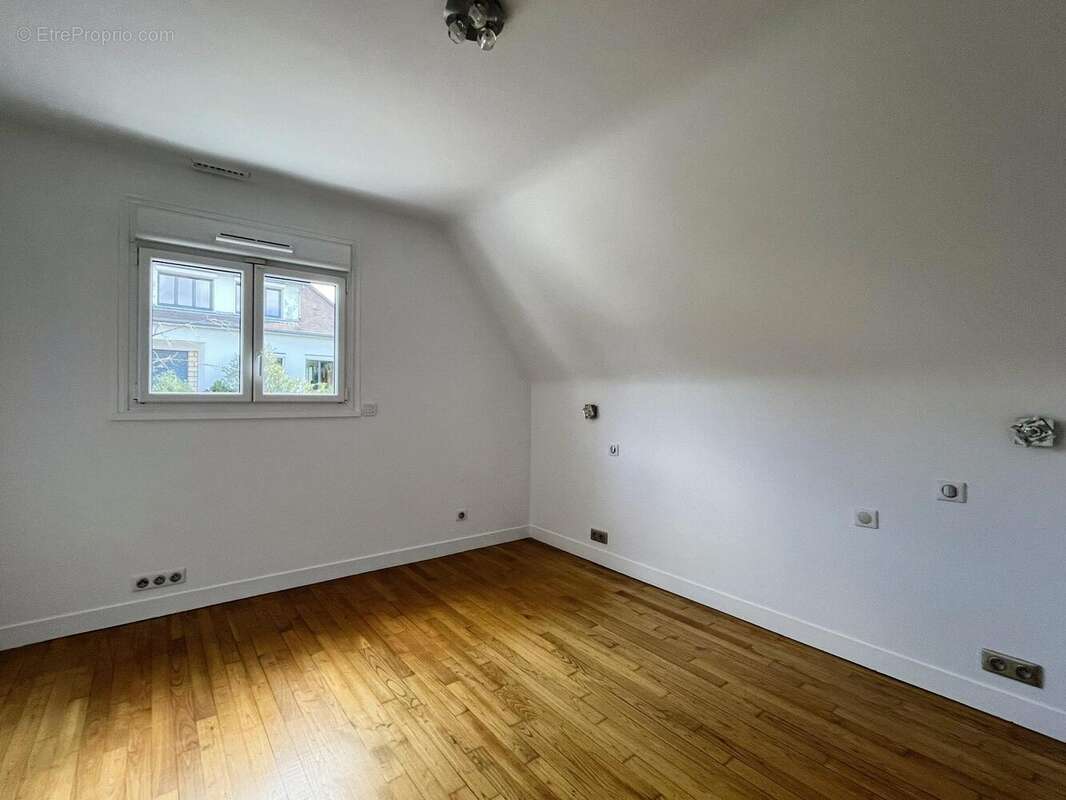 Maison à LA FRETTE-SUR-SEINE