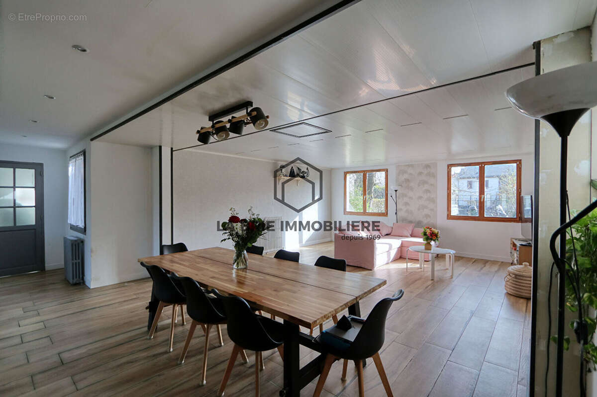 Maison à VILLECRESNES