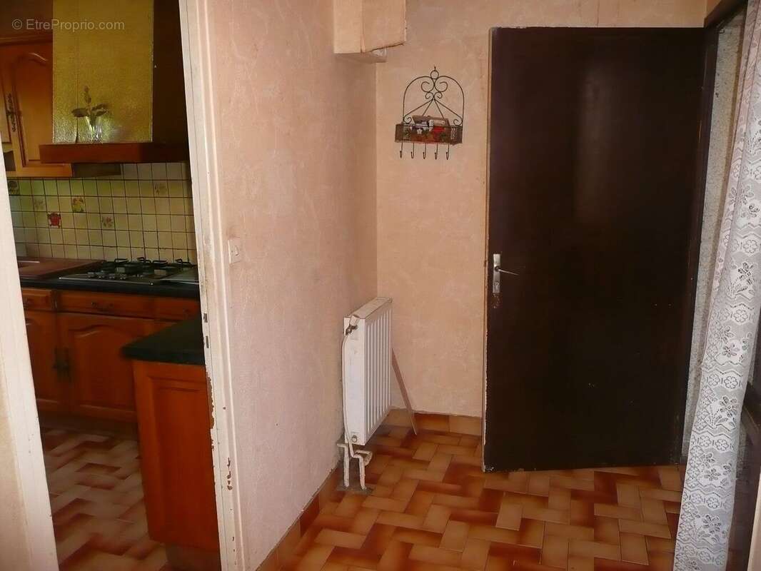 Pavillon Idéalement Situé - Parfait pour une Jeune Famille ! - photo 12