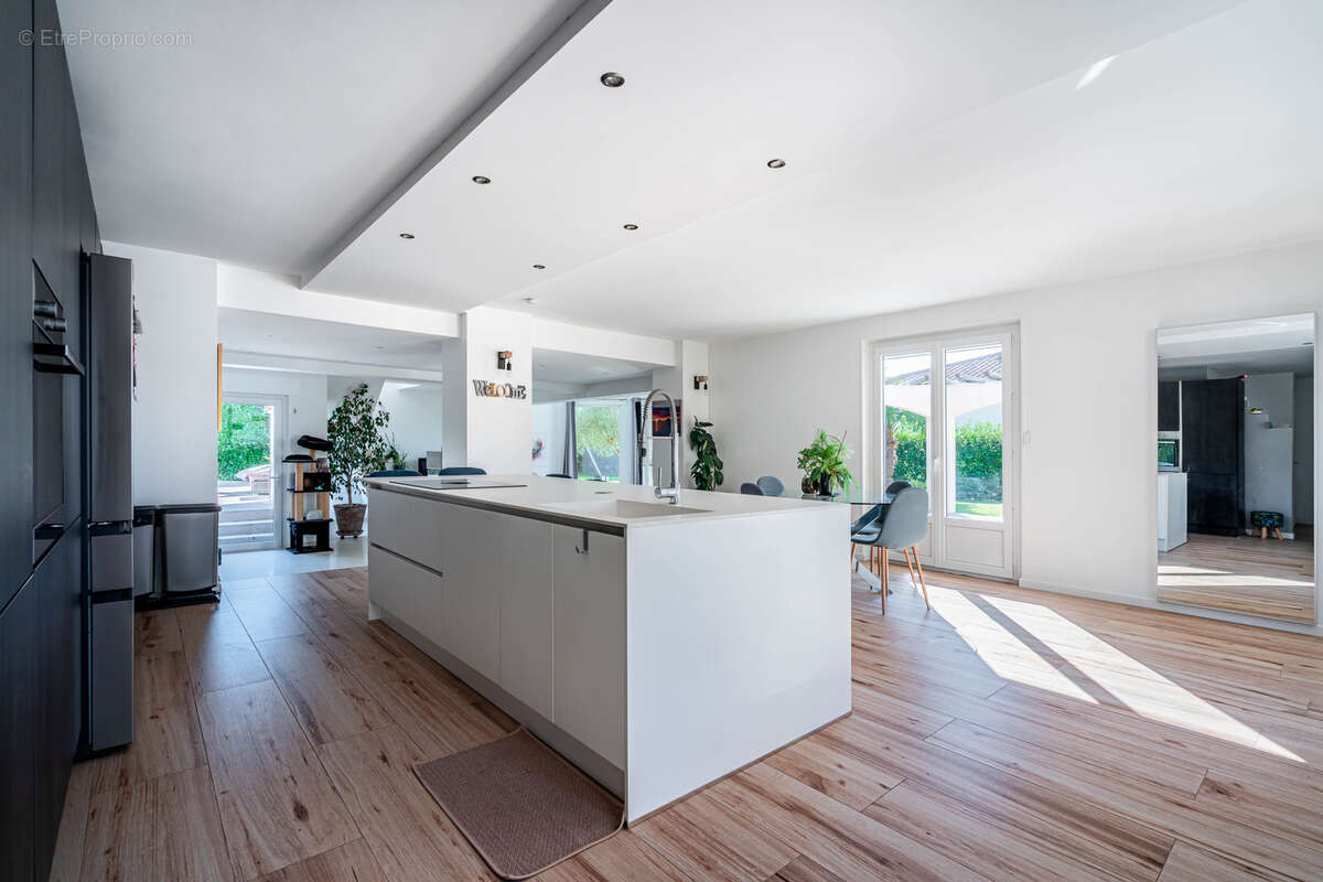 Maison à SAINT-GERMAIN-SUR-L&#039;ARBRESLE