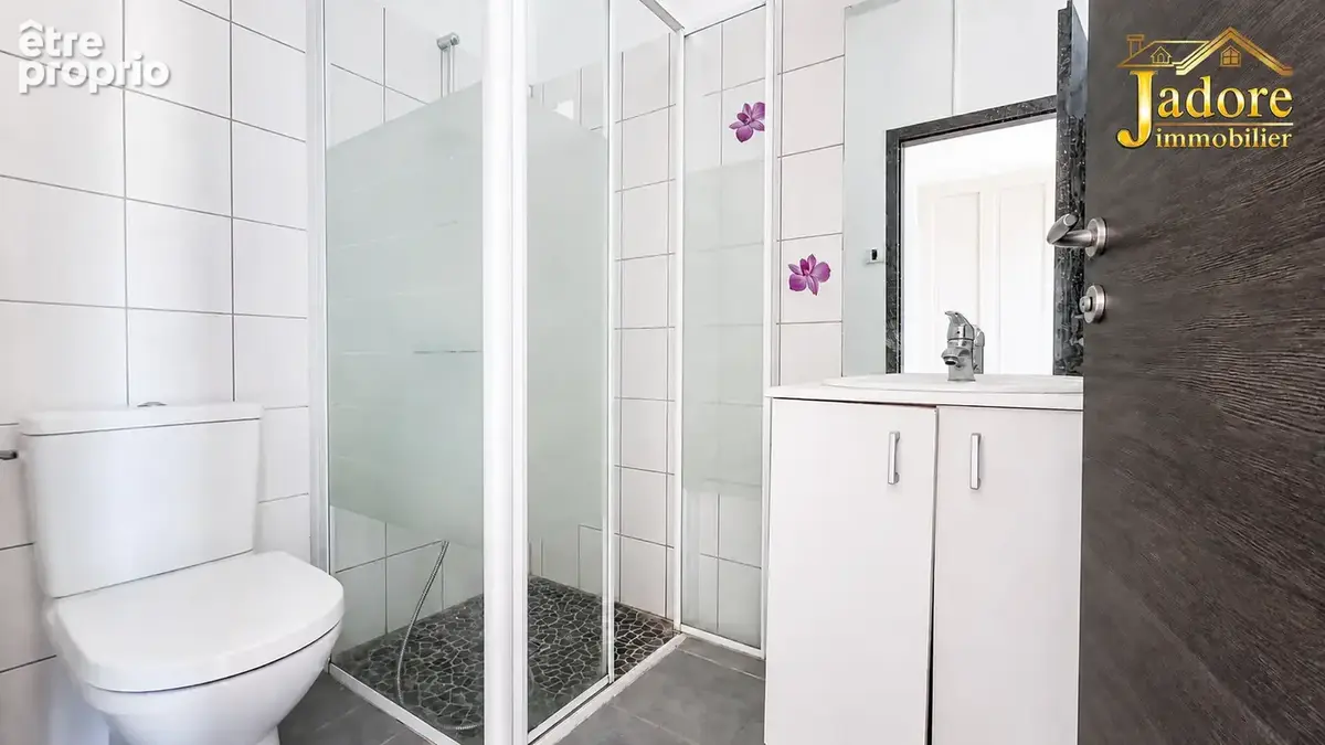 Appartement rez de chaussee + petite terrasse - photo 12