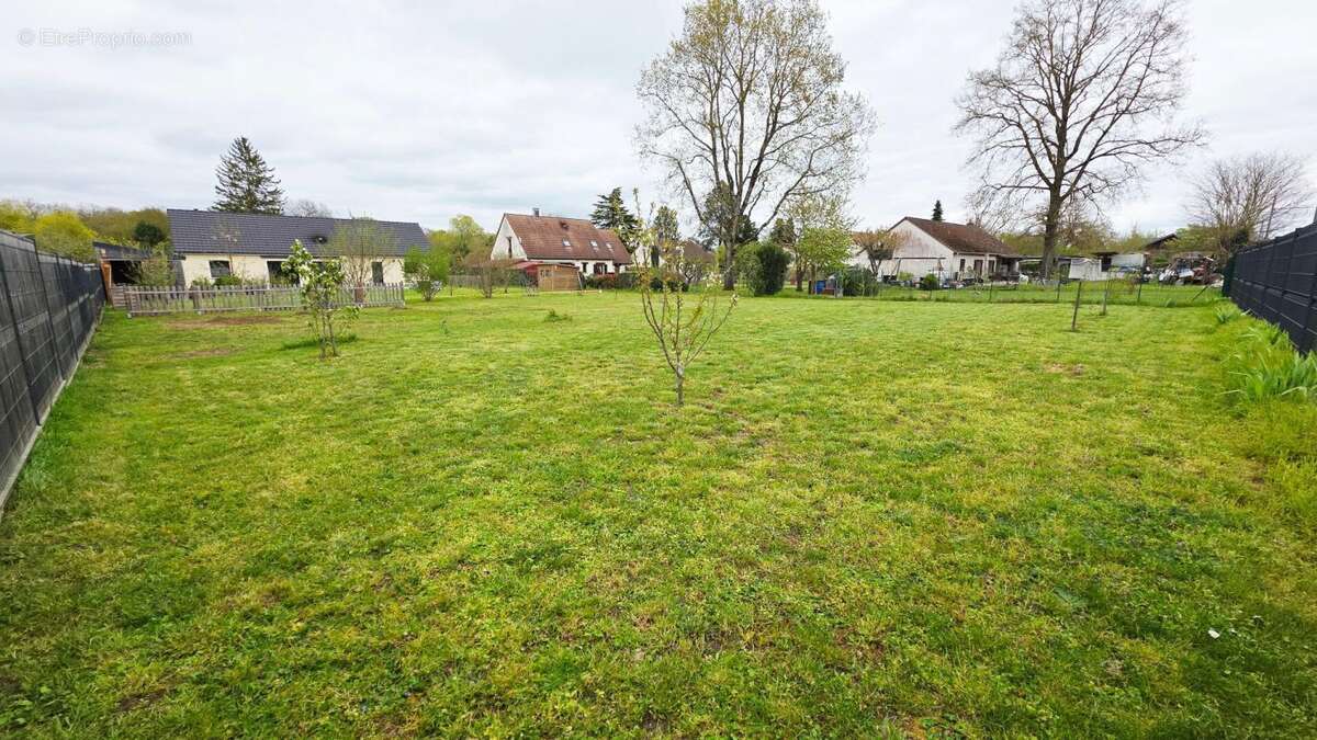 Terrain à MARMAGNE